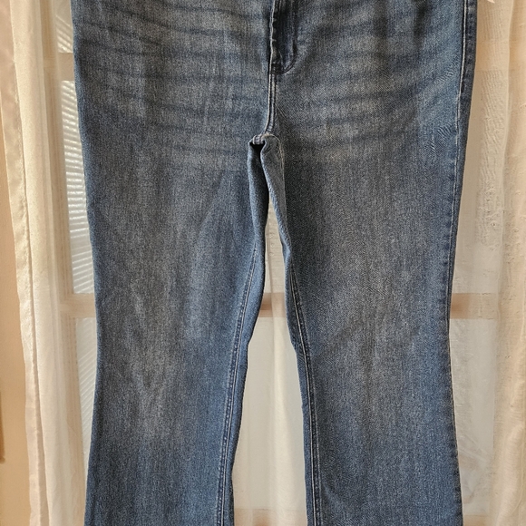 📌37 NWT OLD NAVY MID-RISE BOOT CUT JEANS WOMEN'S PLUS SIZE 20 - Picture 4 of 7
